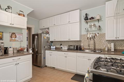 565 Park St, Elgin, IL 60120 photo 8