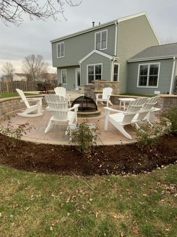 121 S Cross Trl, Mchenry, IL 60050 photo 2