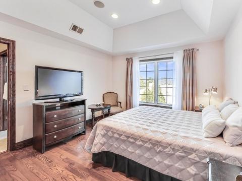 9681 Elm Ter, Des Plaines, IL 60016 photo 38