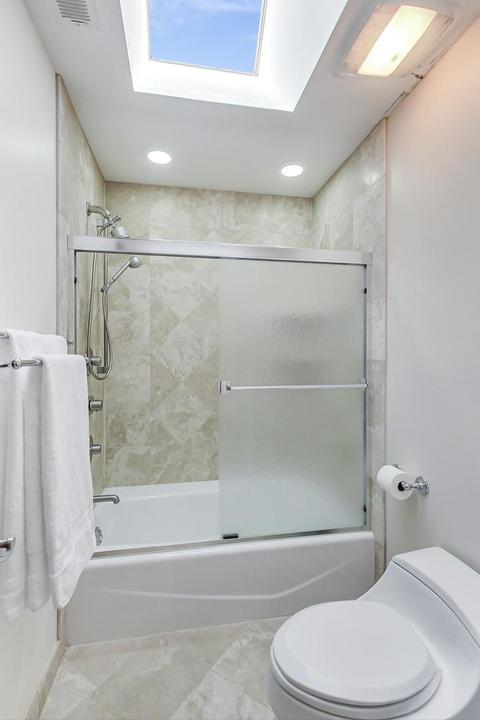 9681 Elm Ter, Des Plaines, IL 60016 photo 48