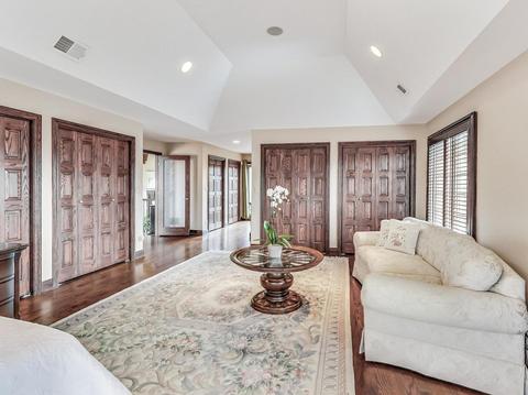 9681 Elm Ter, Des Plaines, IL 60016 photo 27
