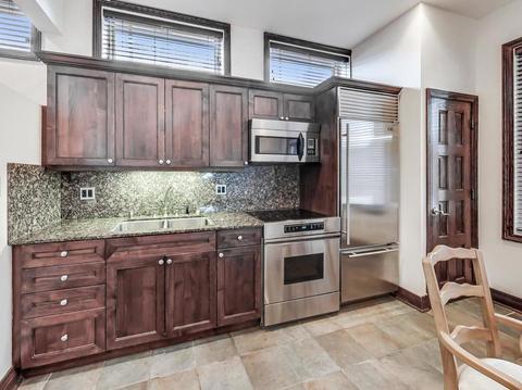 9681 Elm Ter, Des Plaines, IL 60016 photo 50