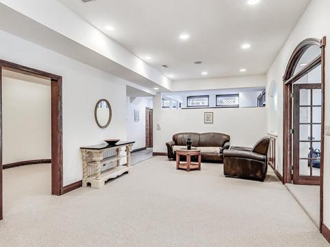9681 Elm Ter, Des Plaines, IL 60016 photo 51