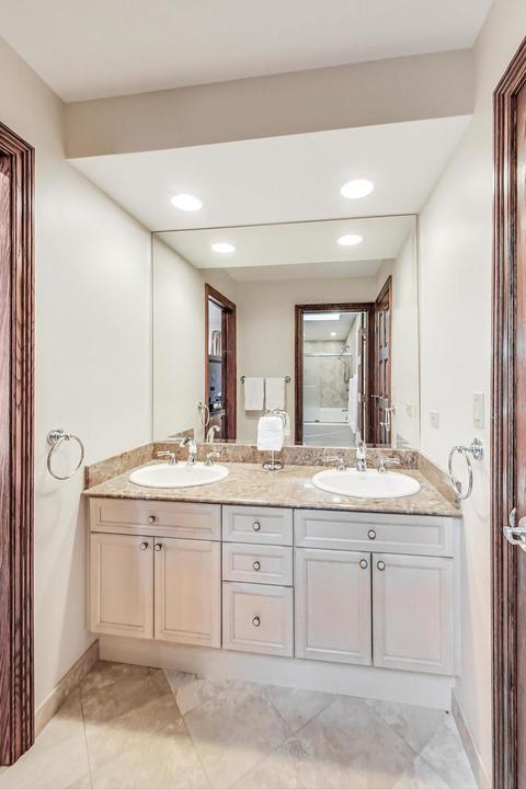 9681 Elm Ter, Des Plaines, IL 60016 photo 47