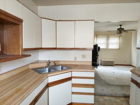 571 6th Ave, Aurora, IL 60505 photo 2