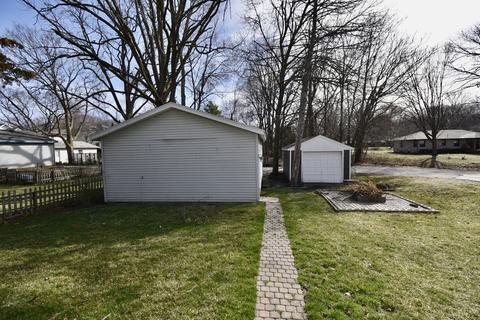 814 S Fell Ave, Normal, IL 61761 photo 9