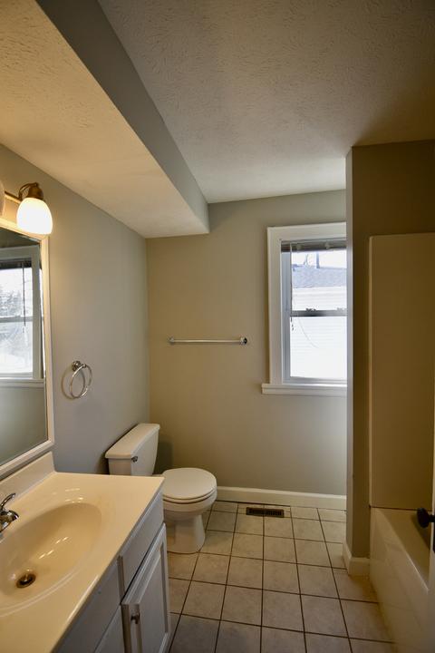 814 S Fell Ave, Normal, IL 61761 photo 17