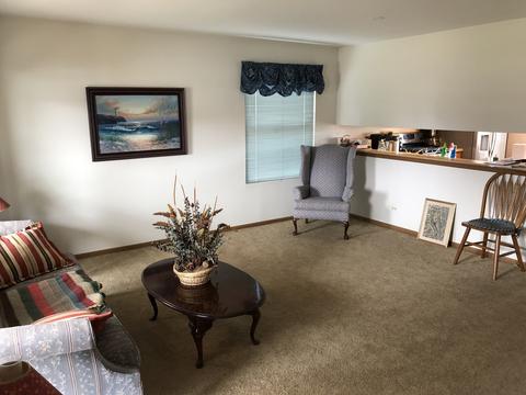 1280 Concord Dr, Elgin, IL 60120 photo 2