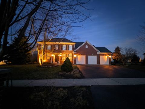 1315 Bay Meadows Dr, Bartlett, IL 60103 photo 2