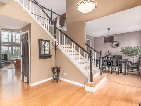1315 Bay Meadows Dr, Bartlett, IL 60103 photo 4