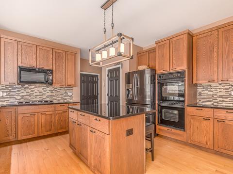 1315 Bay Meadows Dr, Bartlett, IL 60103 photo 16