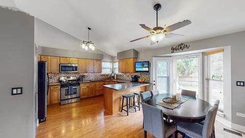 24121 Primrose Cir, Plainfield, IL 60585 photo 6