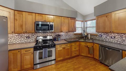 24121 Primrose Cir, Plainfield, IL 60585 photo 8