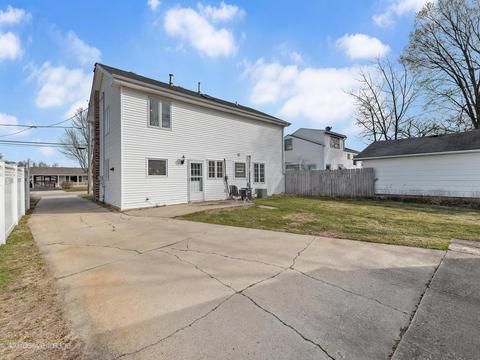 905 E Maple St, Lombard, IL 60148 photo 24