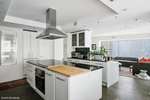 57 E Delaware Pl #3502, Chicago, IL 60611 photo 11