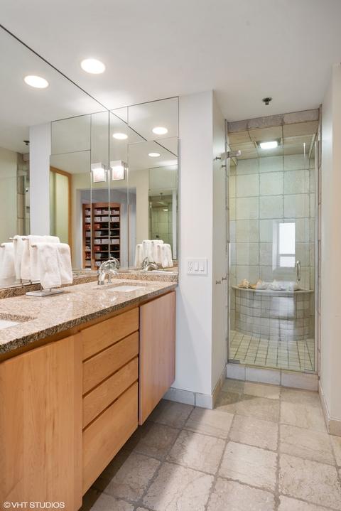 57 E Delaware Pl #3502, Chicago, IL 60611 photo 19