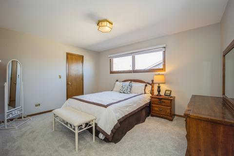1013 Elmdale Rd, Glenview, IL 60025 photo 15