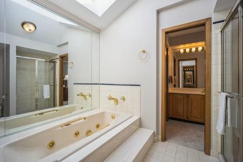 1013 Elmdale Rd, Glenview, IL 60025 photo 13