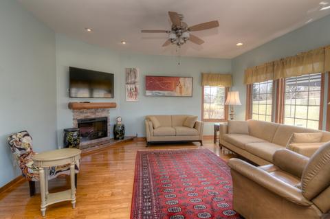 2013 Stone Dr, Mchenry, IL 60051 photo 18