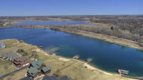 2013 Stone Dr, Mchenry, IL 60051 photo 8