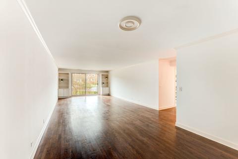90 Franklin Pl #108, Lake Forest, IL 60045 photo 2