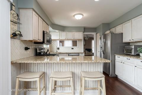 2764 Olympic Ct, Aurora, IL 60503 photo 7