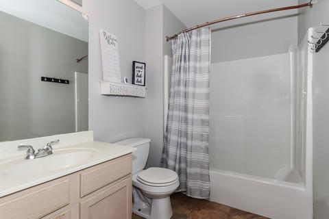 844 Columbine Dr, Elgin, IL 60124 photo 23