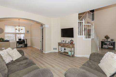 844 Columbine Dr, Elgin, IL 60124 photo 6