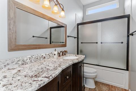 808 Ravinia Dr E, Gurnee, IL 60031 photo 12