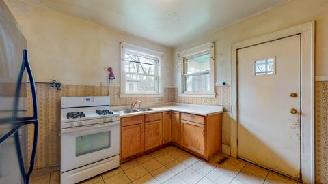 515 Brook St, Elgin, IL 60120 photo 11