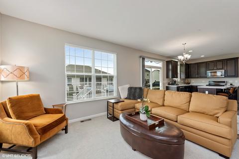 1758 Prospect Dr, Hoffman Estates, IL 60192 photo 14
