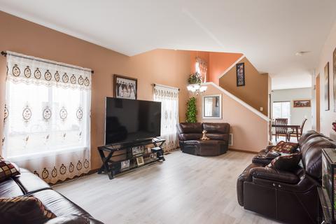 2814 Hoffman St, Plano, IL 60545 photo 2