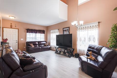 2814 Hoffman St, Plano, IL 60545 photo 3