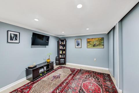 8430 W Roseview Dr, Niles, IL 60714 photo 24