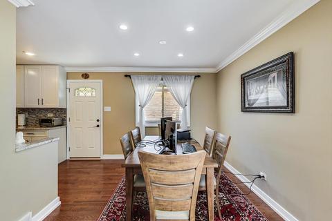 8430 W Roseview Dr, Niles, IL 60714 photo 7