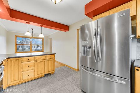 239 N Hale Ave, Bartlett, IL 60103 photo 9