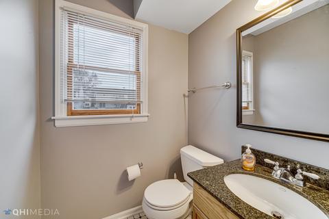 239 N Hale Ave, Bartlett, IL 60103 photo 6