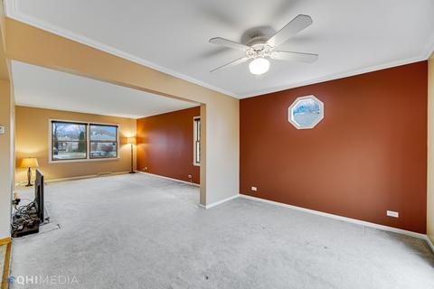 239 N Hale Ave, Bartlett, IL 60103 photo 5