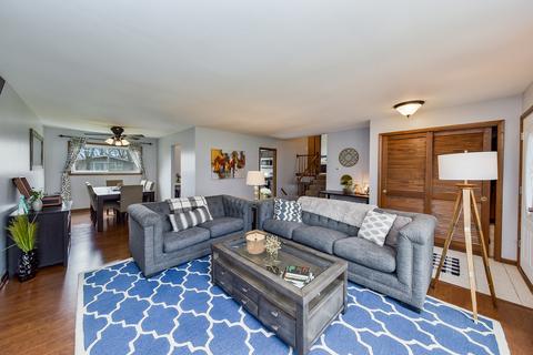 1610 Wilson Ave, Wheaton, IL 60189 photo 3