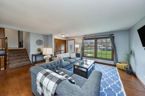 1610 Wilson Ave, Wheaton, IL 60189 photo 2