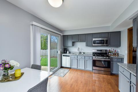 1610 Wilson Ave, Wheaton, IL 60189 photo 5