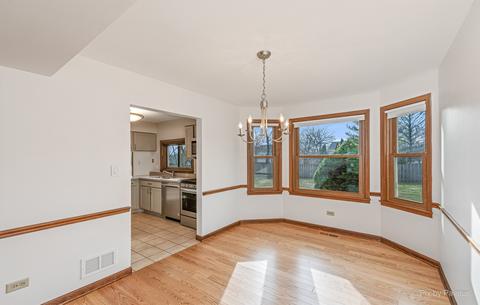 1310 Charles Ave, Algonquin, IL 60102 photo 4