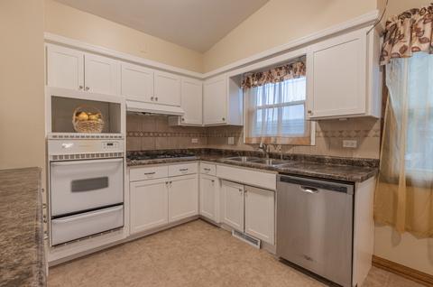 7801 Laporte Ave, Burbank, IL 60459 photo 9