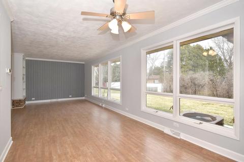 805 Ruth Dr, Elgin, IL 60123 photo 16