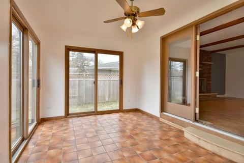 805 Ruth Dr, Elgin, IL 60123 photo 20
