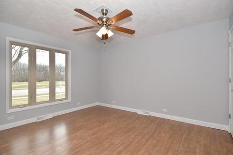 805 Ruth Dr, Elgin, IL 60123 photo 22