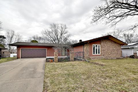 805 Ruth Dr, Elgin, IL 60123 photo 1