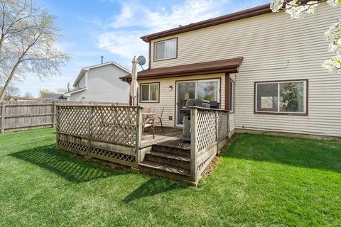526 Surf Ct, Wheeling, IL 60090 photo 2