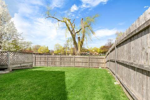 526 Surf Ct, Wheeling, IL 60090 photo 4