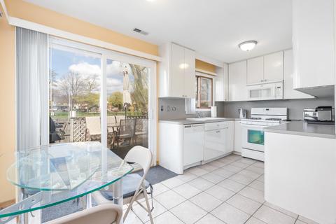 526 Surf Ct, Wheeling, IL 60090 photo 8